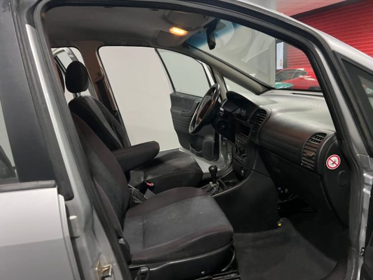 OPEL Zafira 8