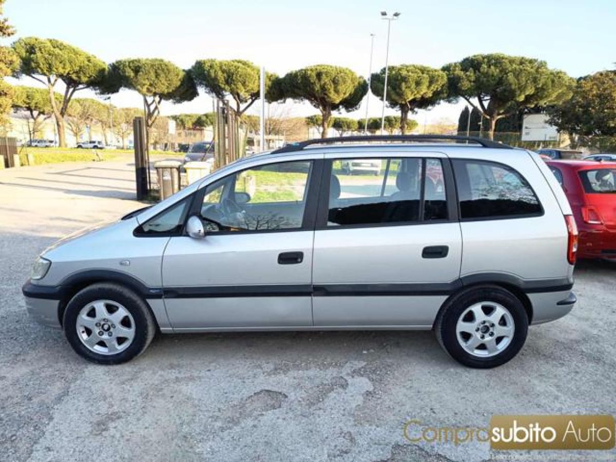 OPEL Zafira 10