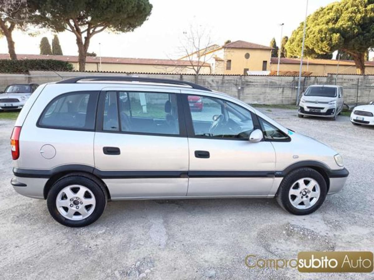 OPEL Zafira 13