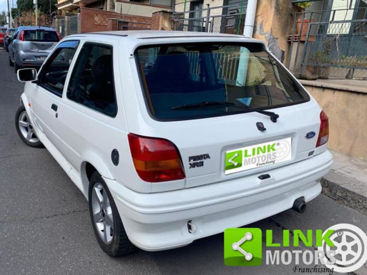 FORD Fiesta 3ª serie 12