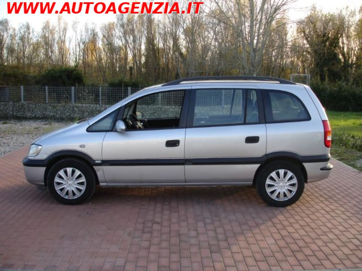 OPEL Zafira 8
