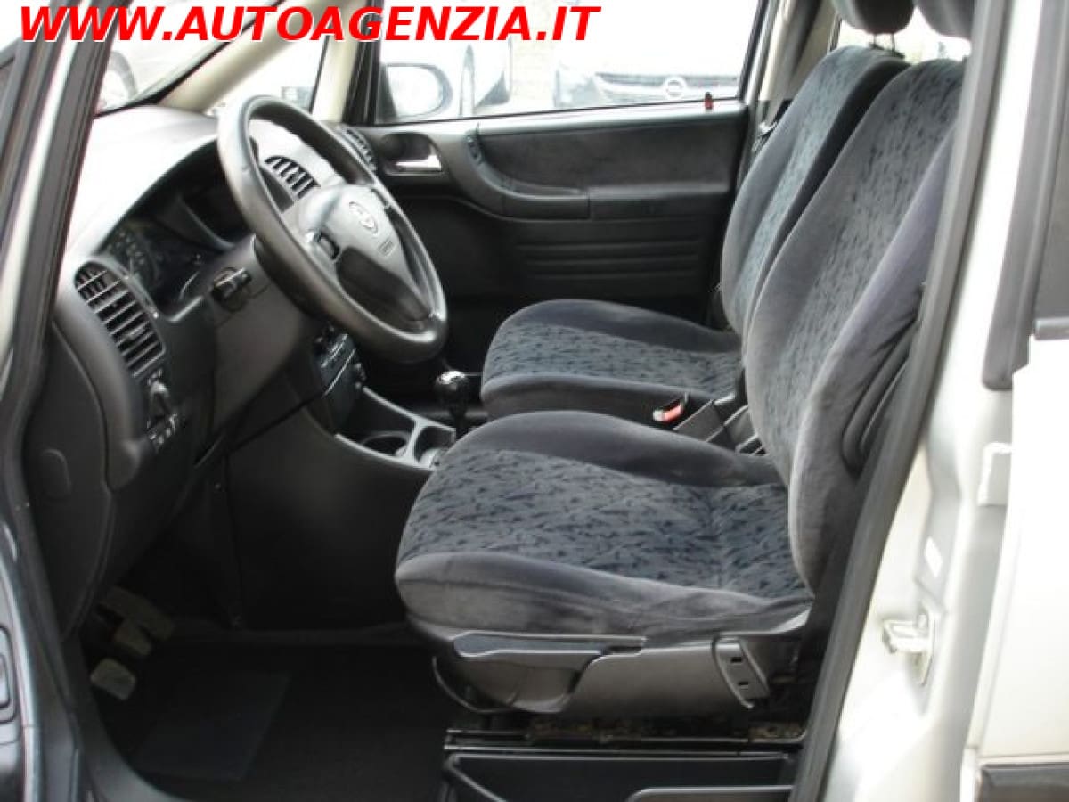 OPEL Zafira 12