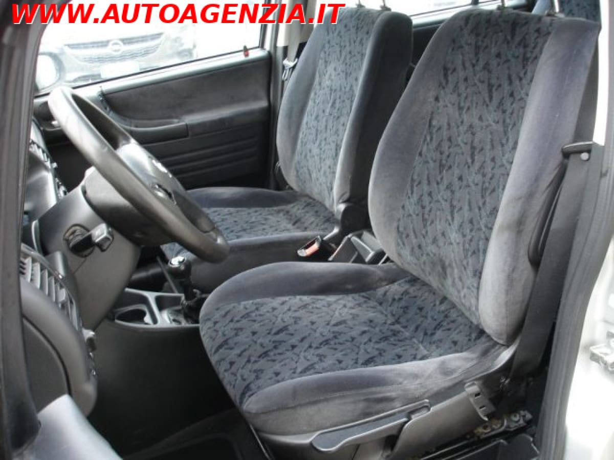 OPEL Zafira 13