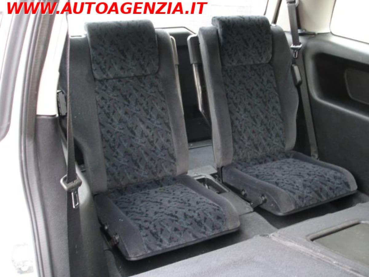 OPEL Zafira 15