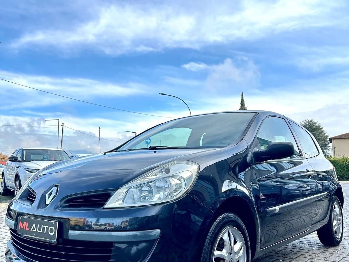 RENAULT Clio 3ª serie 6