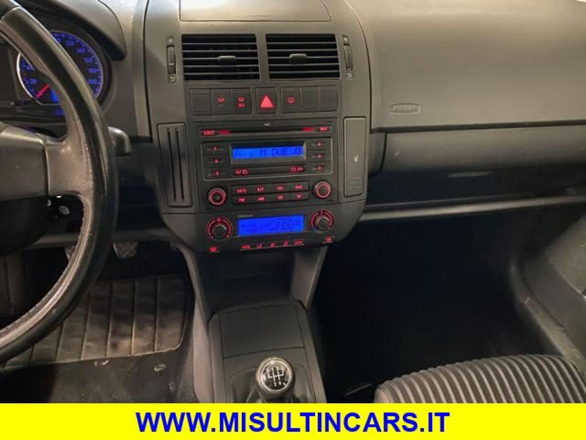 VOLKSWAGEN Polo 4ª serie 4