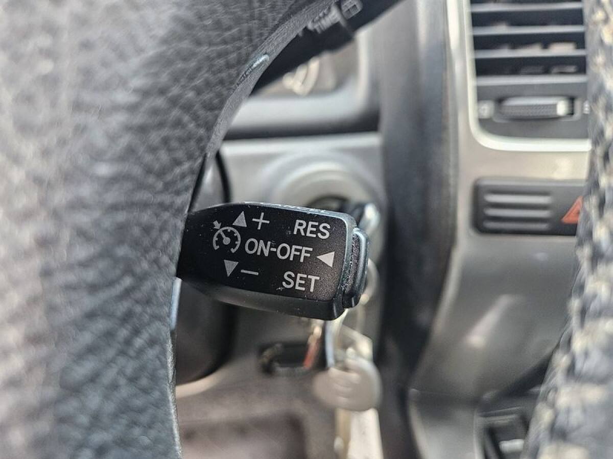 TOYOTA Land Cruiser 7