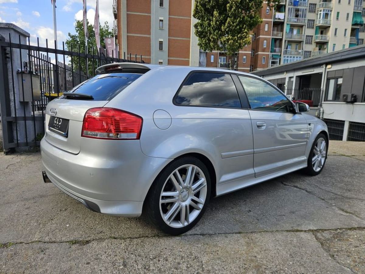 AUDI A3 2ª serie 8