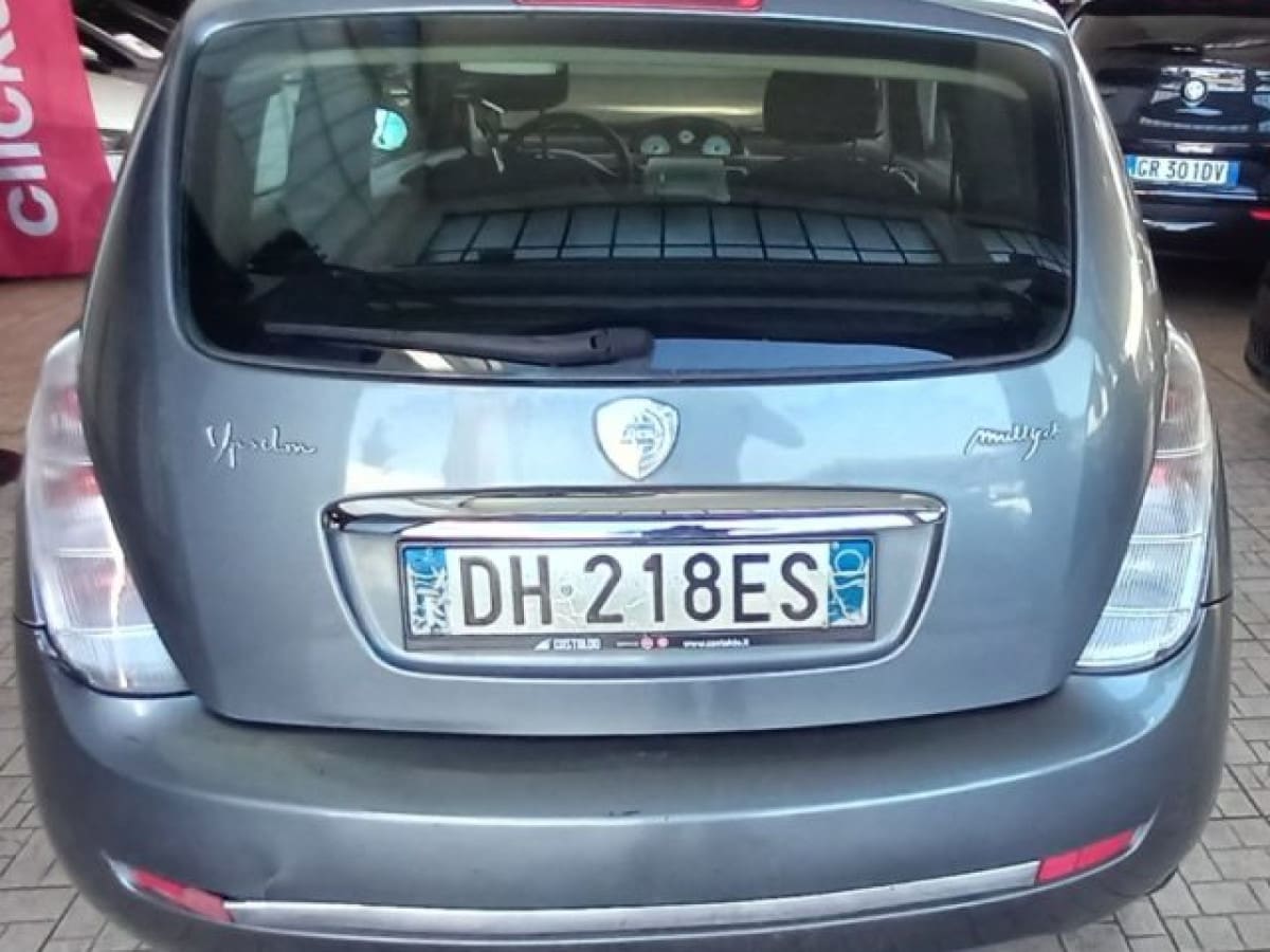image desc