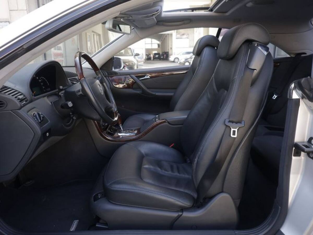 MERCEDES Classe CL (C/CL215) 17