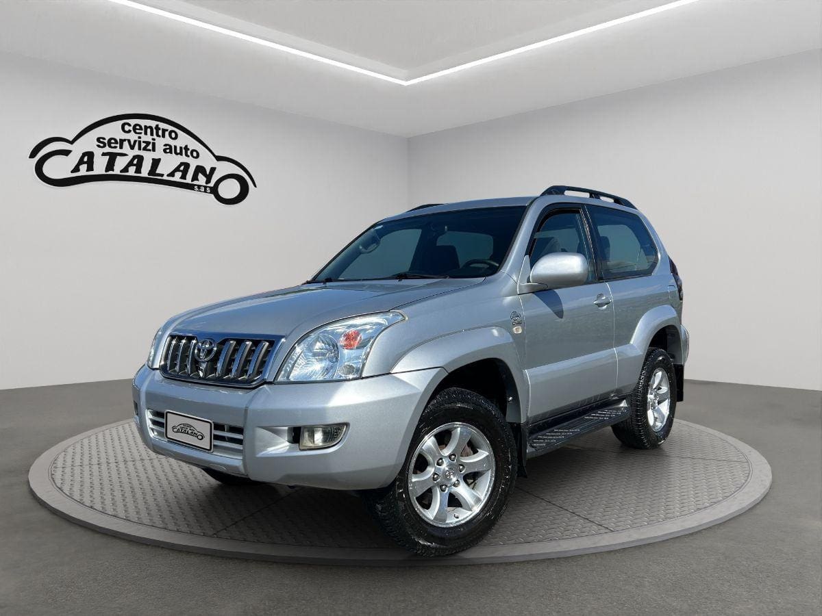 TOYOTA Land Cruiser 109976228