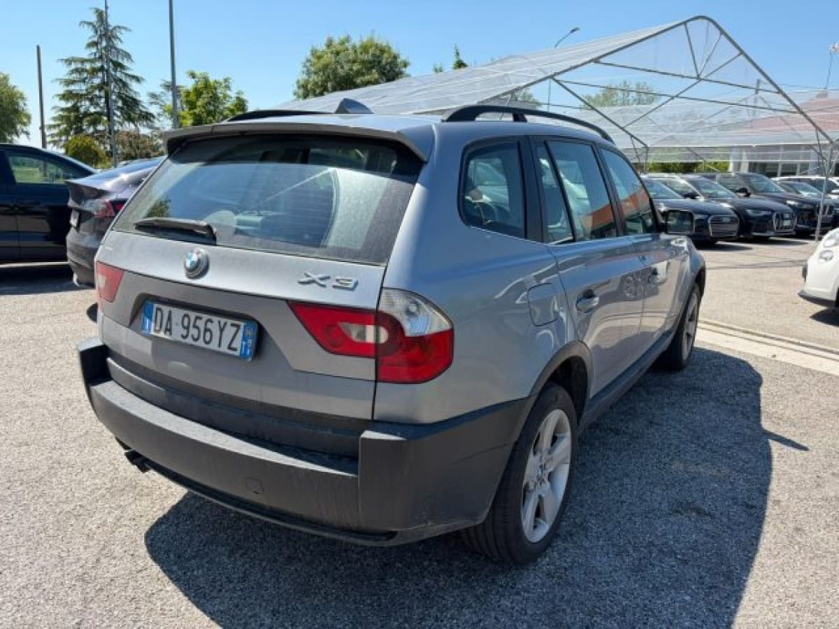 BMW X3            (E83) 6