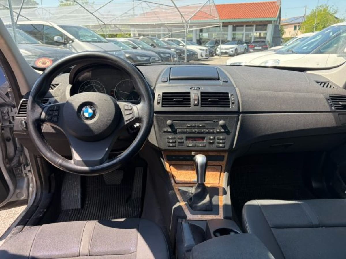 BMW X3            (E83) 9
