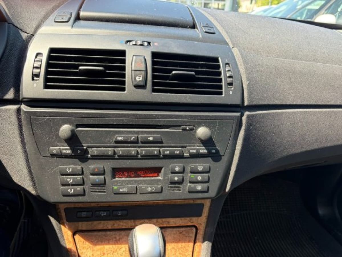 BMW X3            (E83) 12