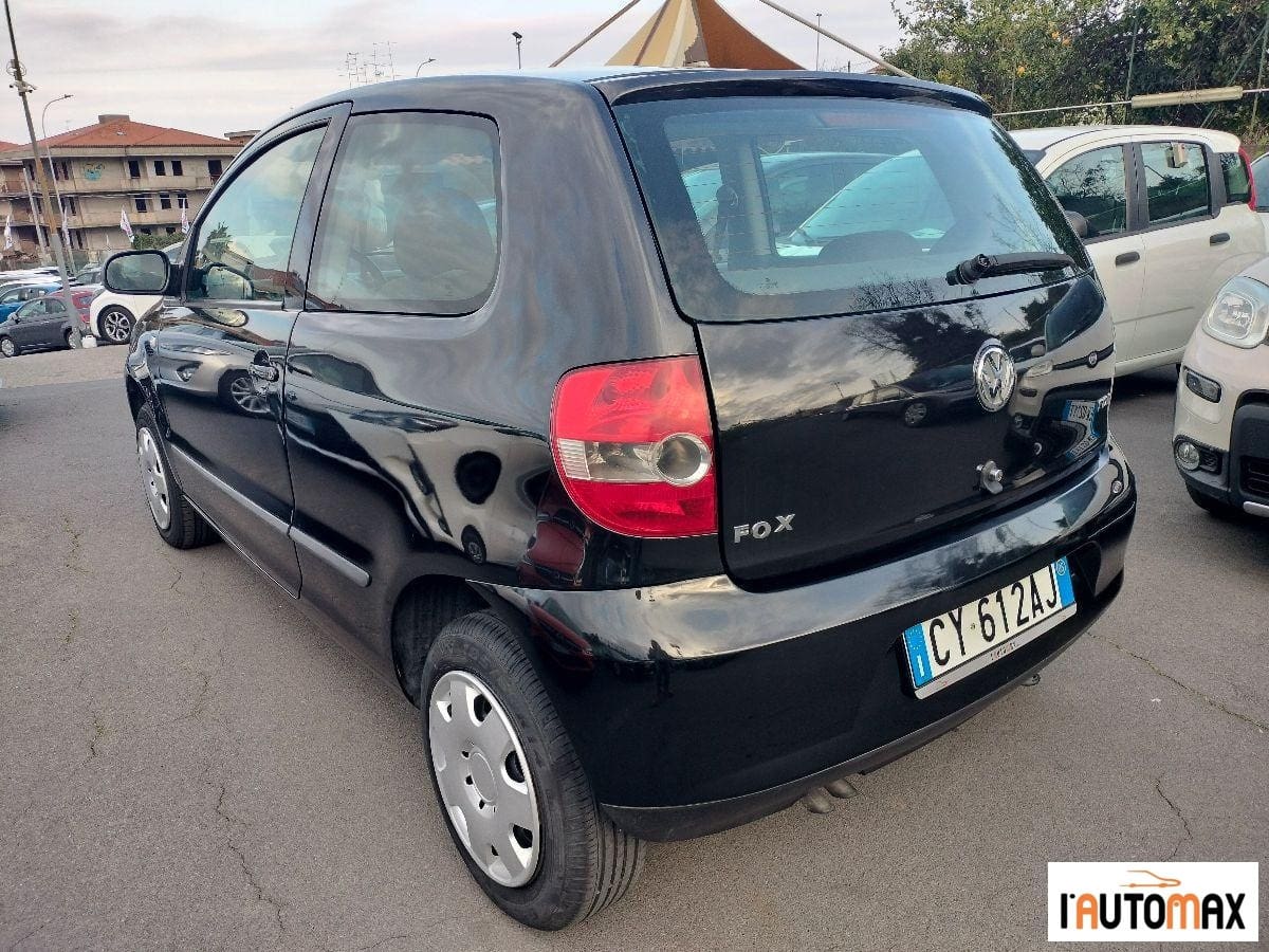 VOLKSWAGEN Fox 5
