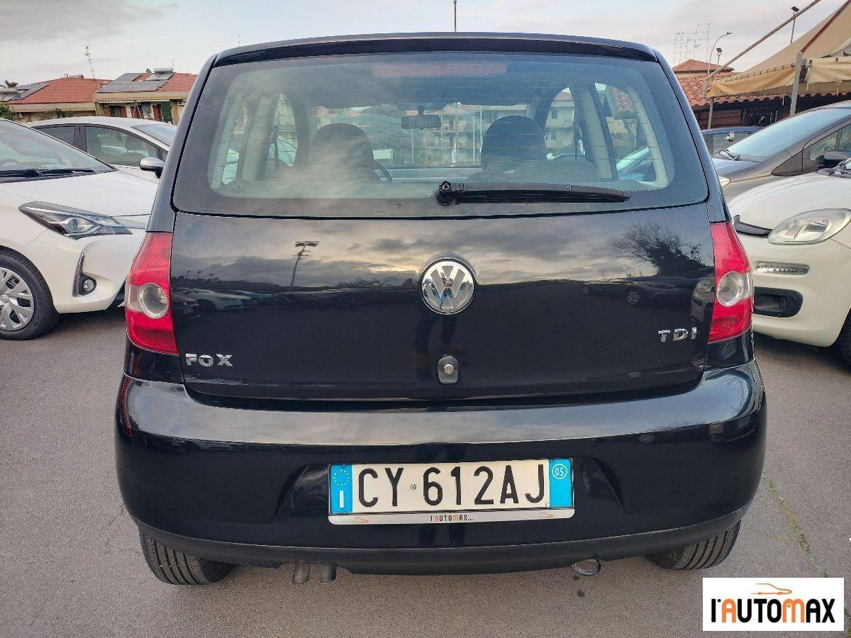 VOLKSWAGEN Fox 6