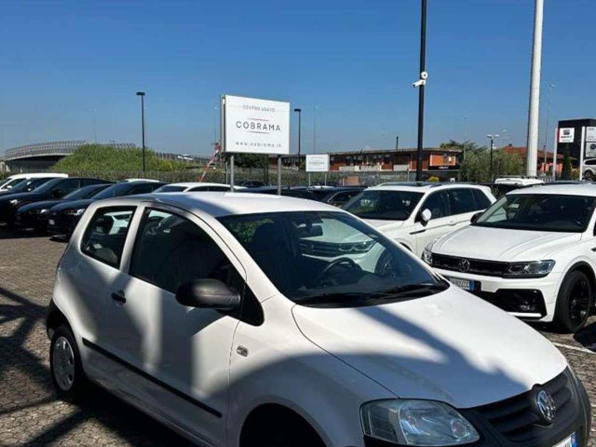 VOLKSWAGEN Fox 3