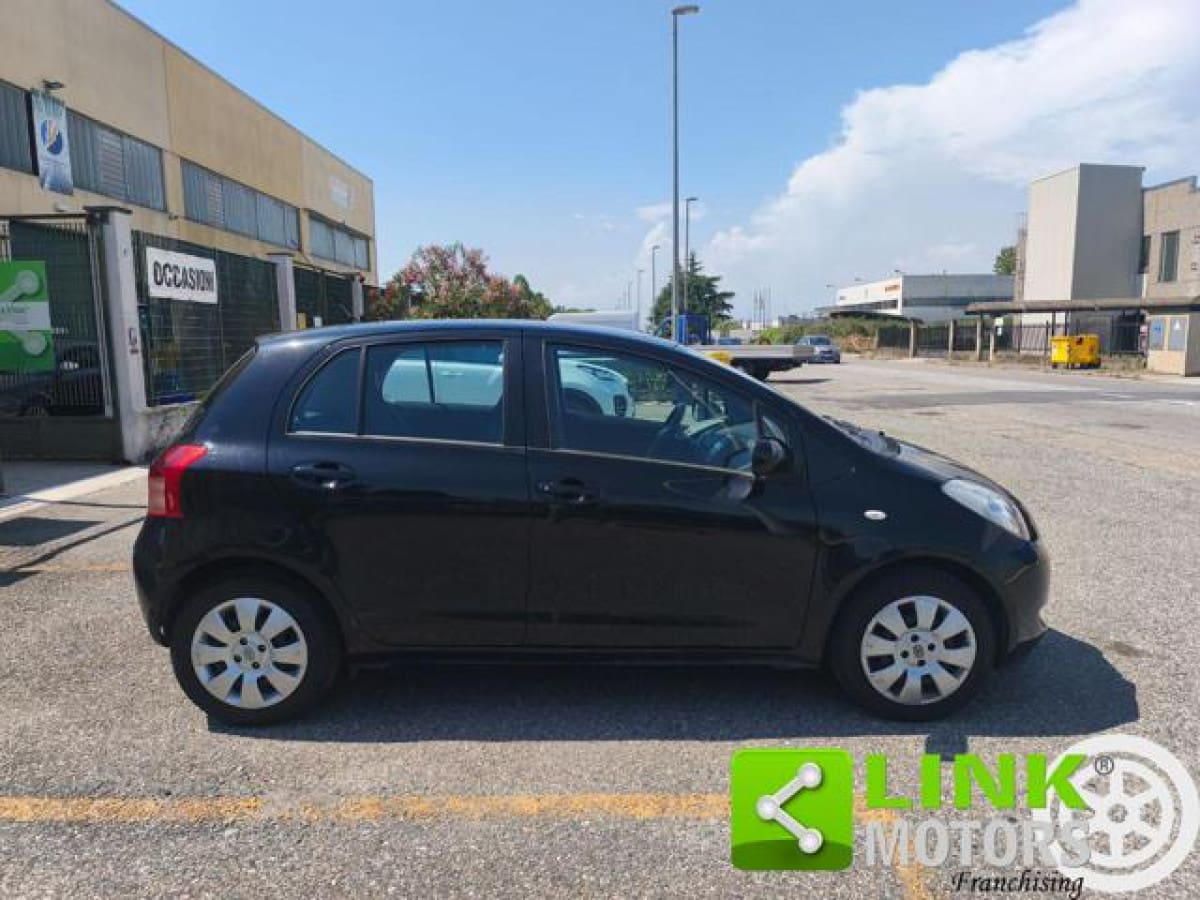 TOYOTA Yaris 2ª serie 4