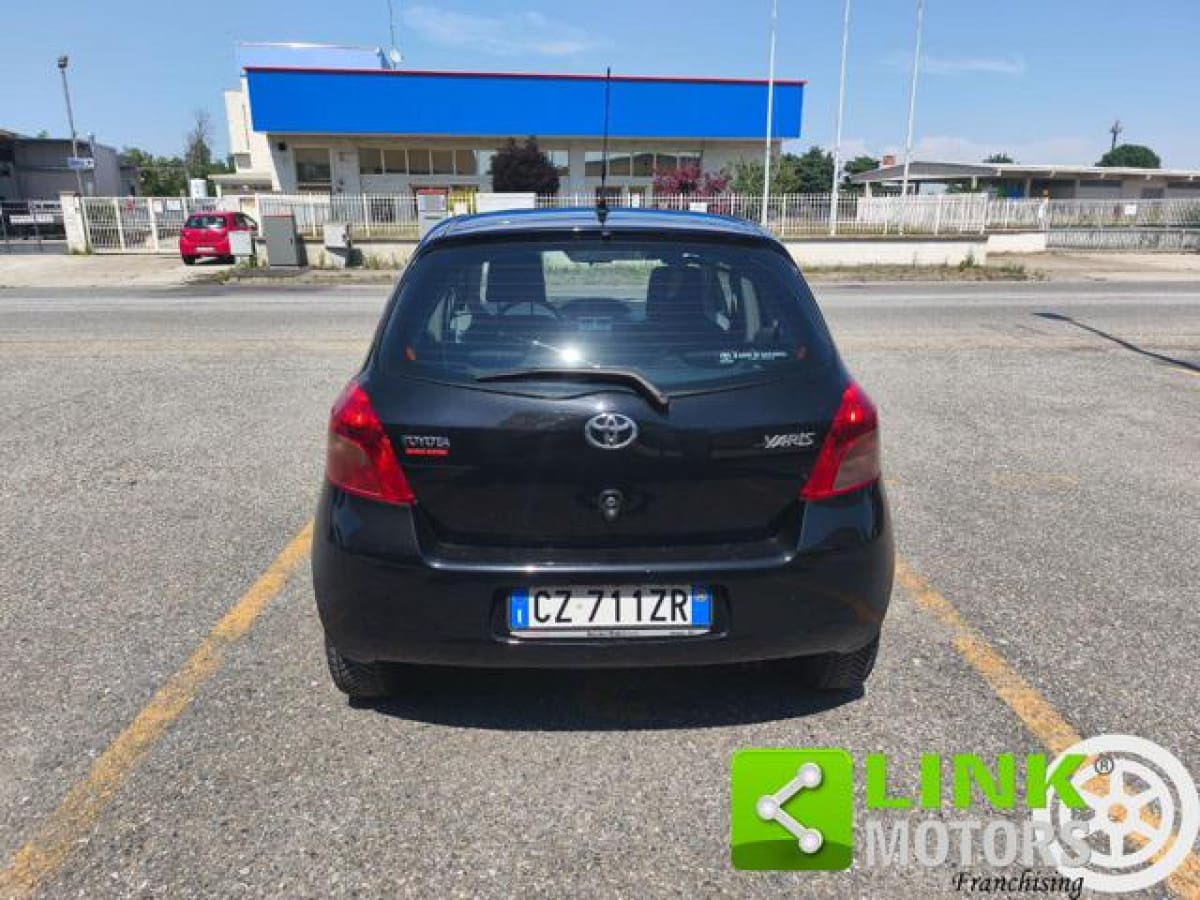 TOYOTA Yaris 2ª serie 6