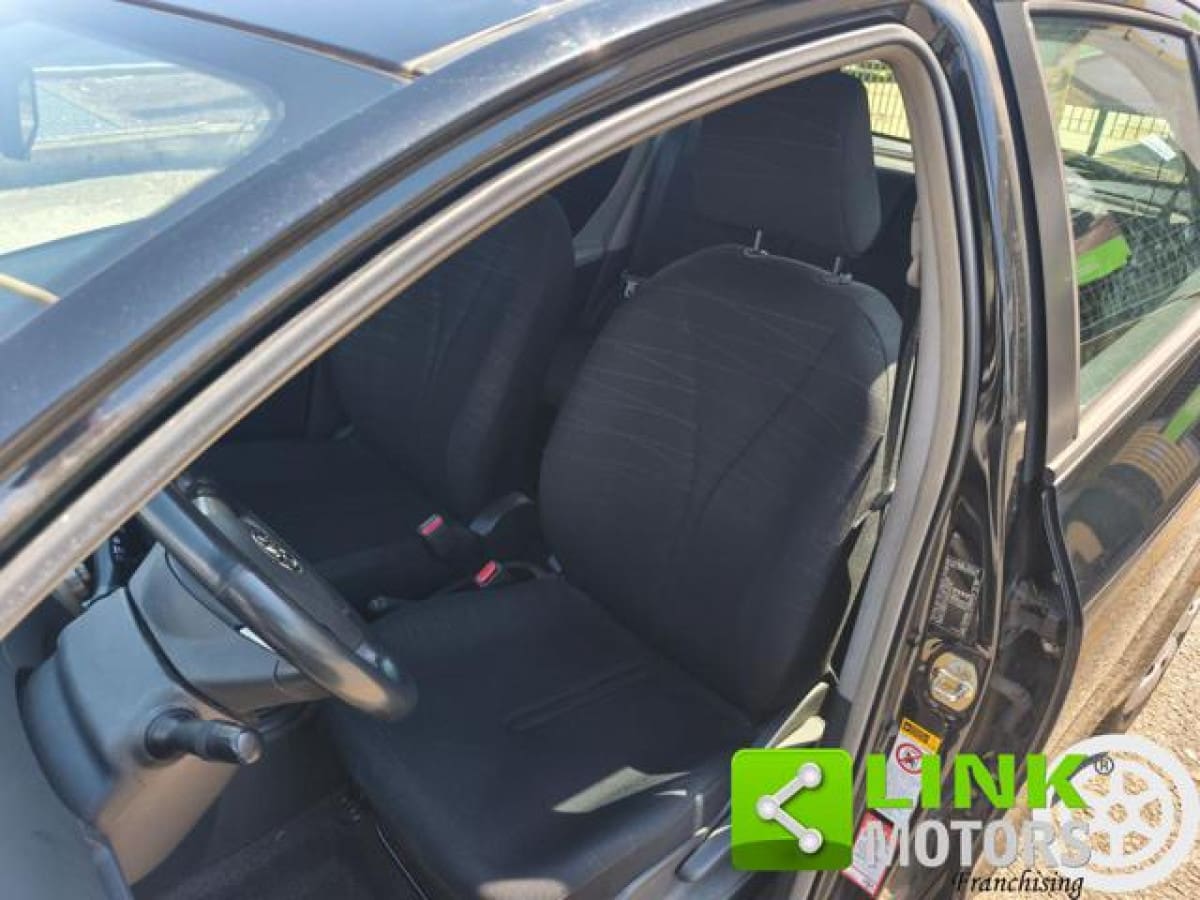 TOYOTA Yaris 2ª serie 9