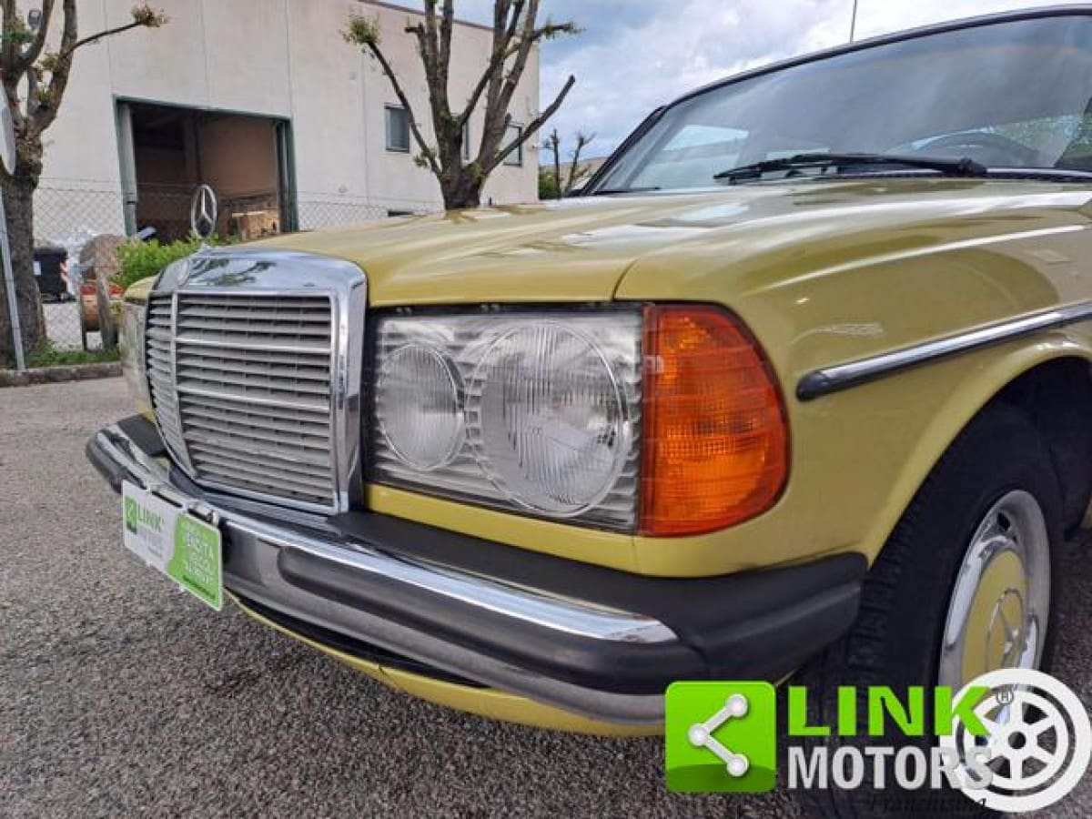 MERCEDES Serie 200-280(W123) 7