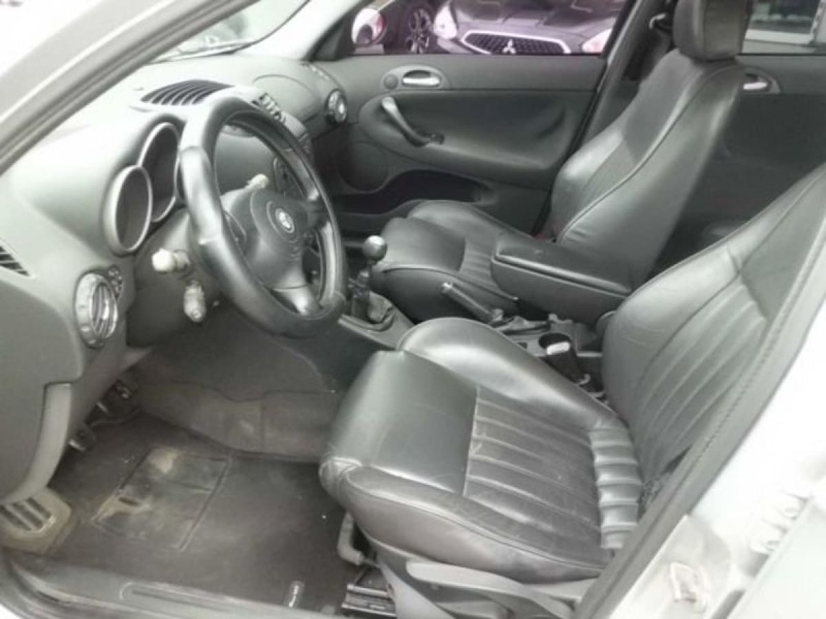 ALFA ROMEO 147 8