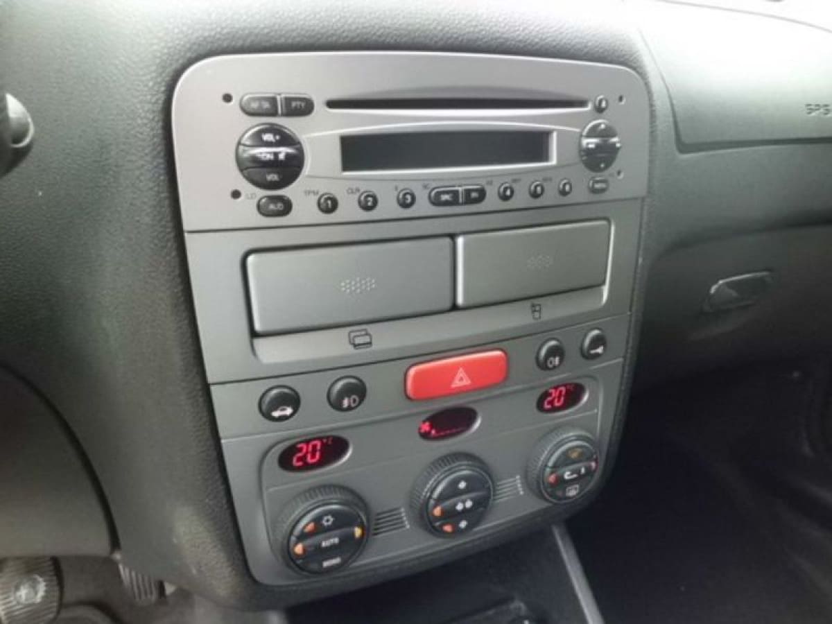 ALFA ROMEO 147 10