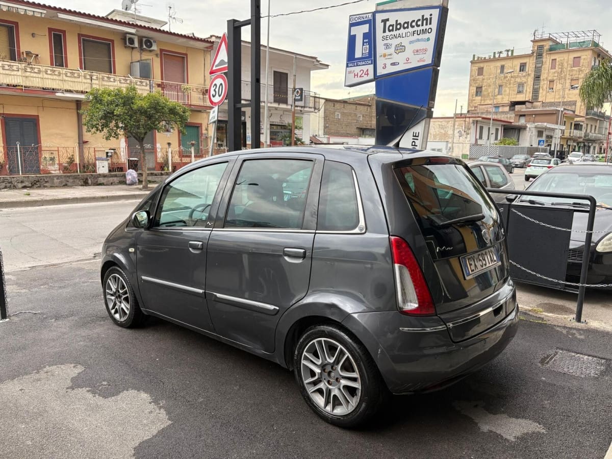 image desc