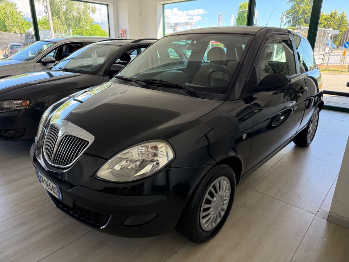 LANCIA Ypsilon 3