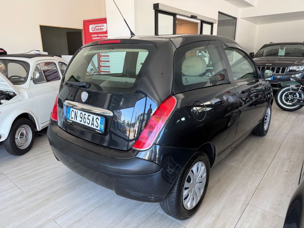 LANCIA Ypsilon 4
