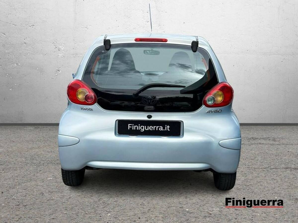 TOYOTA Aygo 1ª serie 3