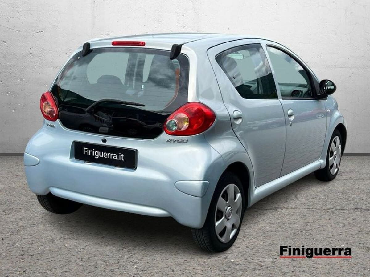 TOYOTA Aygo 1ª serie 4