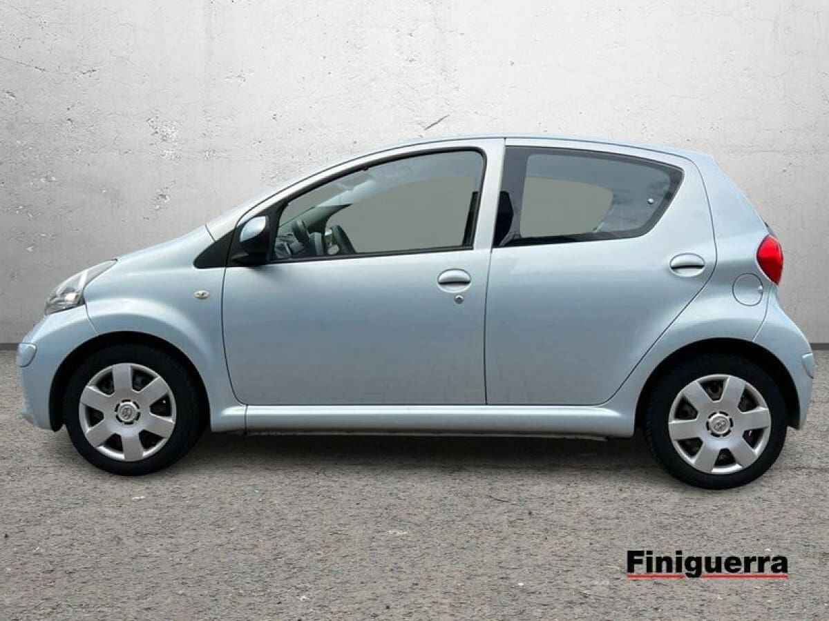 TOYOTA Aygo 1ª serie 6