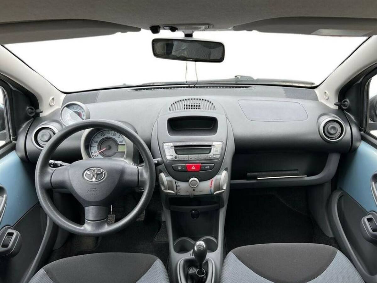 TOYOTA Aygo 1ª serie 8