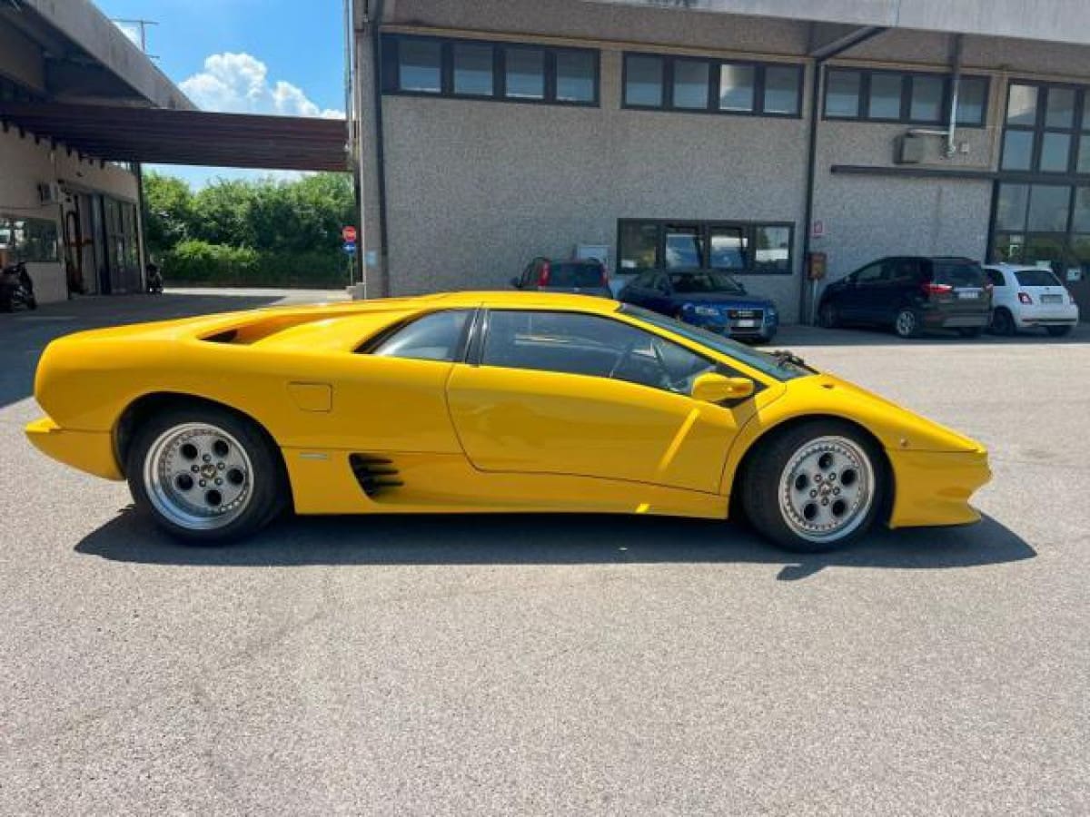 LAMBORGHINI Diablo 4
