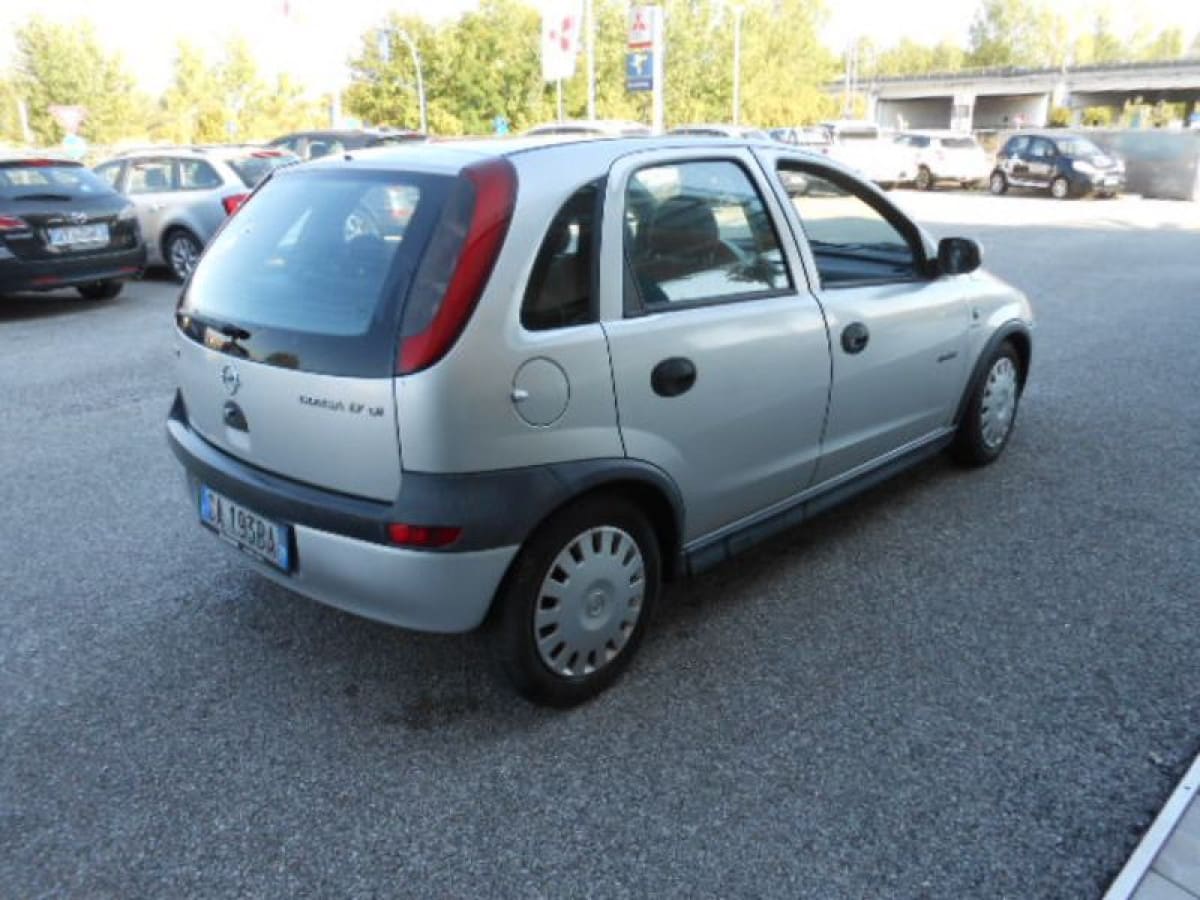 OPEL Corsa 3ª serie 2