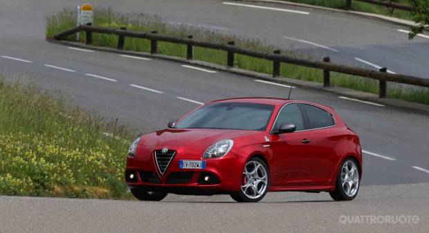 Alfa Romeo Giulietta Quadrifoglio Verde (2014)