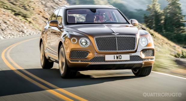 Bentley Bentayga (2015) Bentley Bentayga (2015)