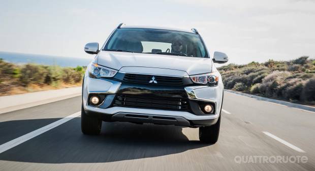 Mitsubishi Outlander Sport (2015)