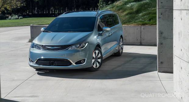 Chrysler Pacifica Hybrid (2016)