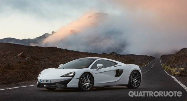 McLaren 570GT (2016)