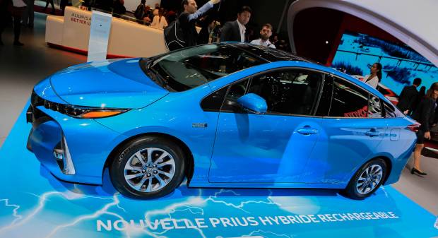 Toyota Prius PHV - LIVE