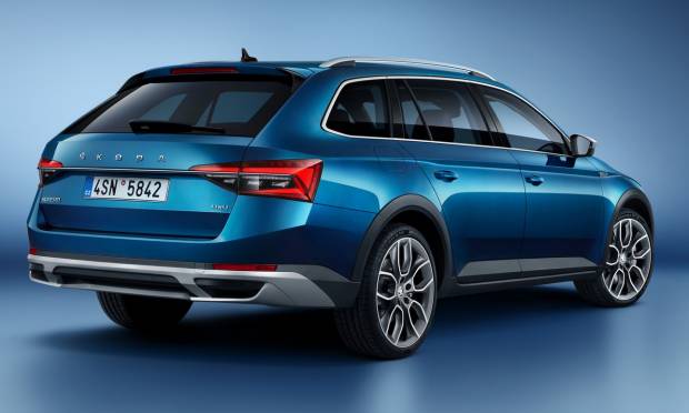 Skoda Superb Scout (2019)