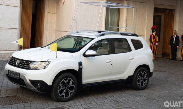 Dacia Duster Papamobile (2019)
