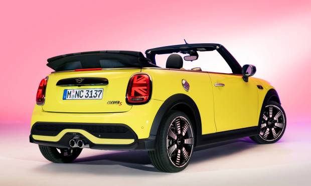 Mini Cabrio (2021)
