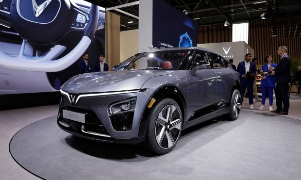 Vinfast VF 7 (2022) - LIVE