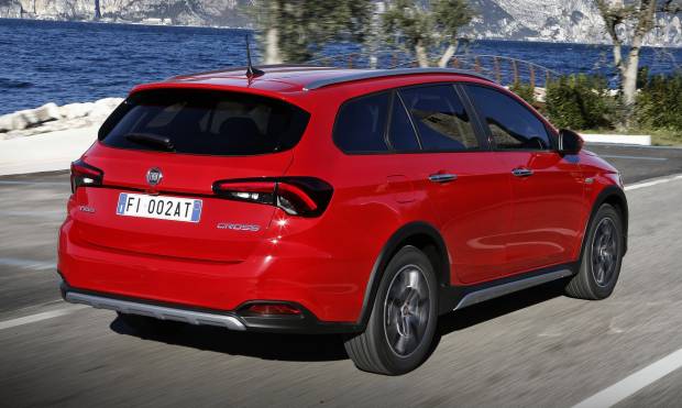 Fiat Tipo Cross Station Wagon (2023)