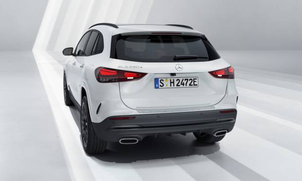 Mercedes-Benz GLA (2023)