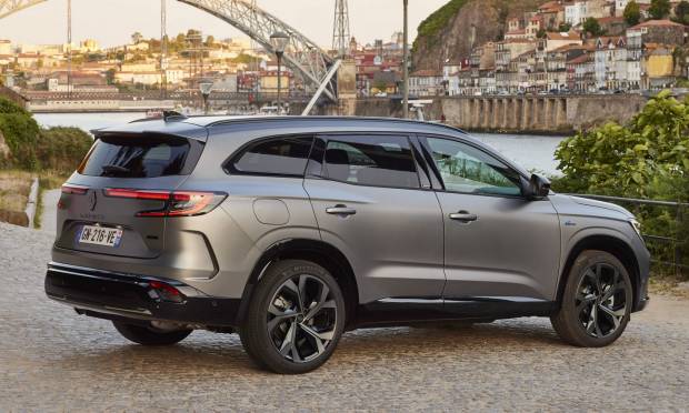 Renault Espace (2023) Renault Espace (2023)
