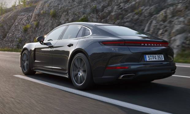 Porsche Panamera (2023)